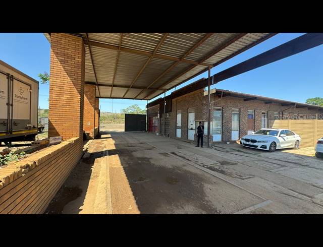 3,640M² WAREHOUSE TO LET IN HERMANSTAD
